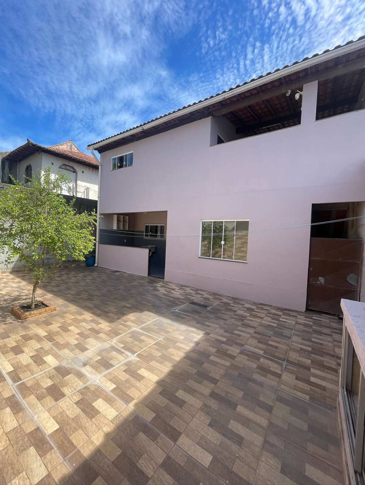  - Casa de condomínio à venda, com 3 quartos