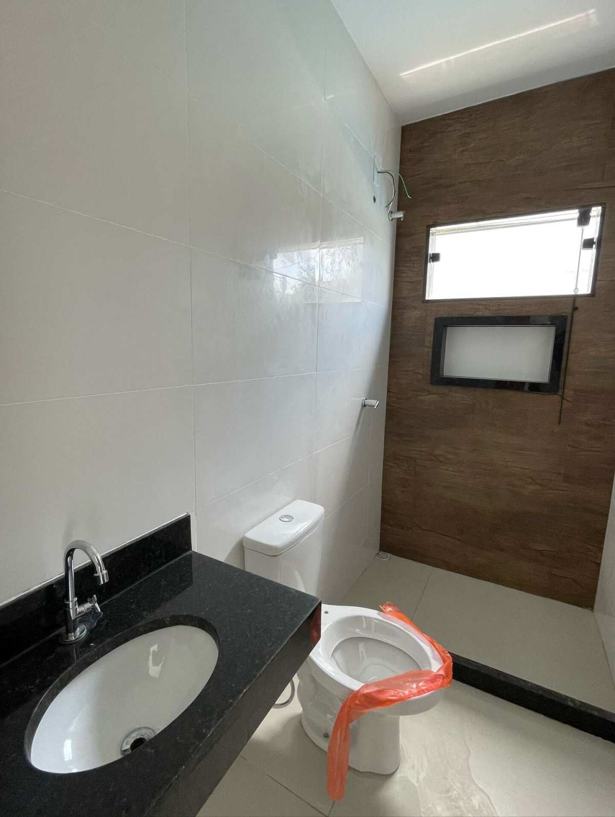  - Casa de condomínio à venda